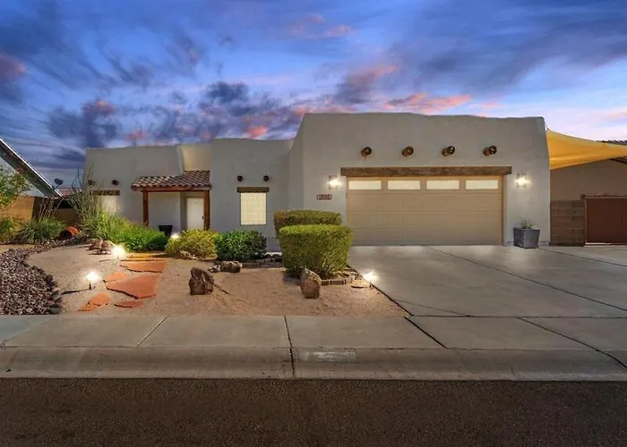 Beautiful Desert Oasis With Pool Villa