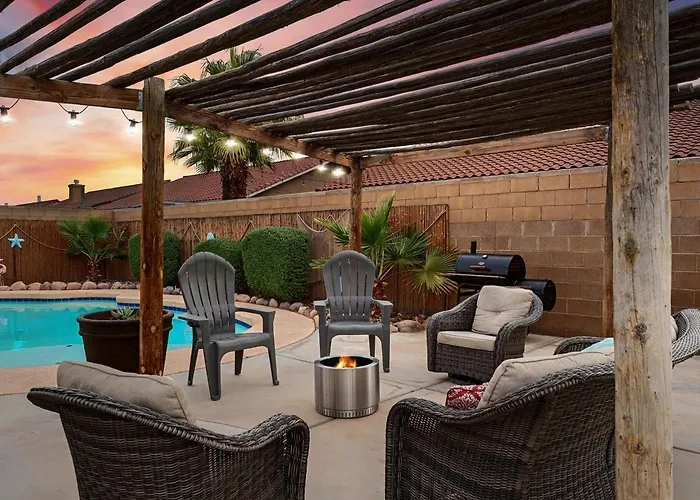Villa Beautiful Desert Oasis With Pool *